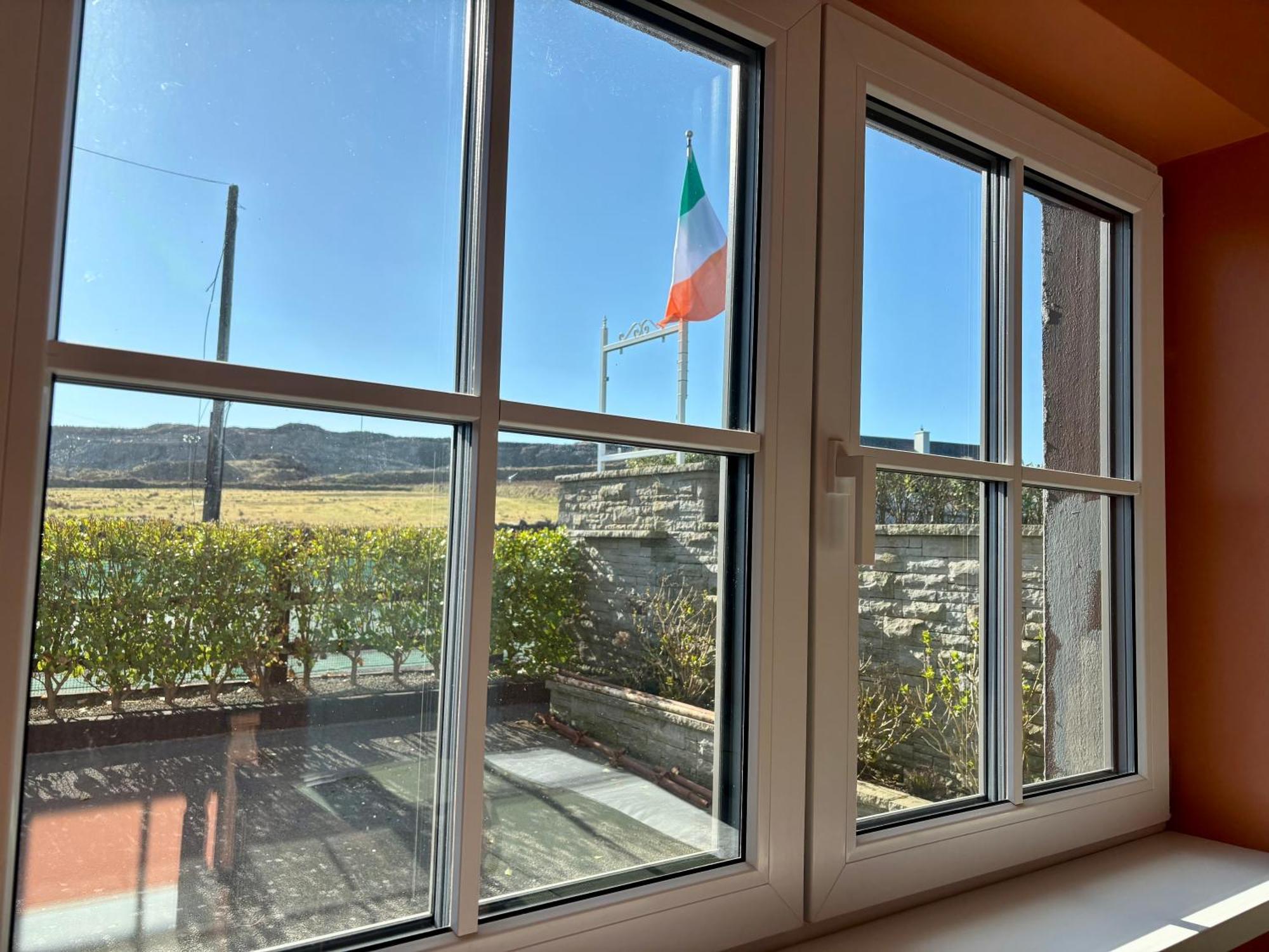 Ocean View Guestrooms Doolin Rom bilde